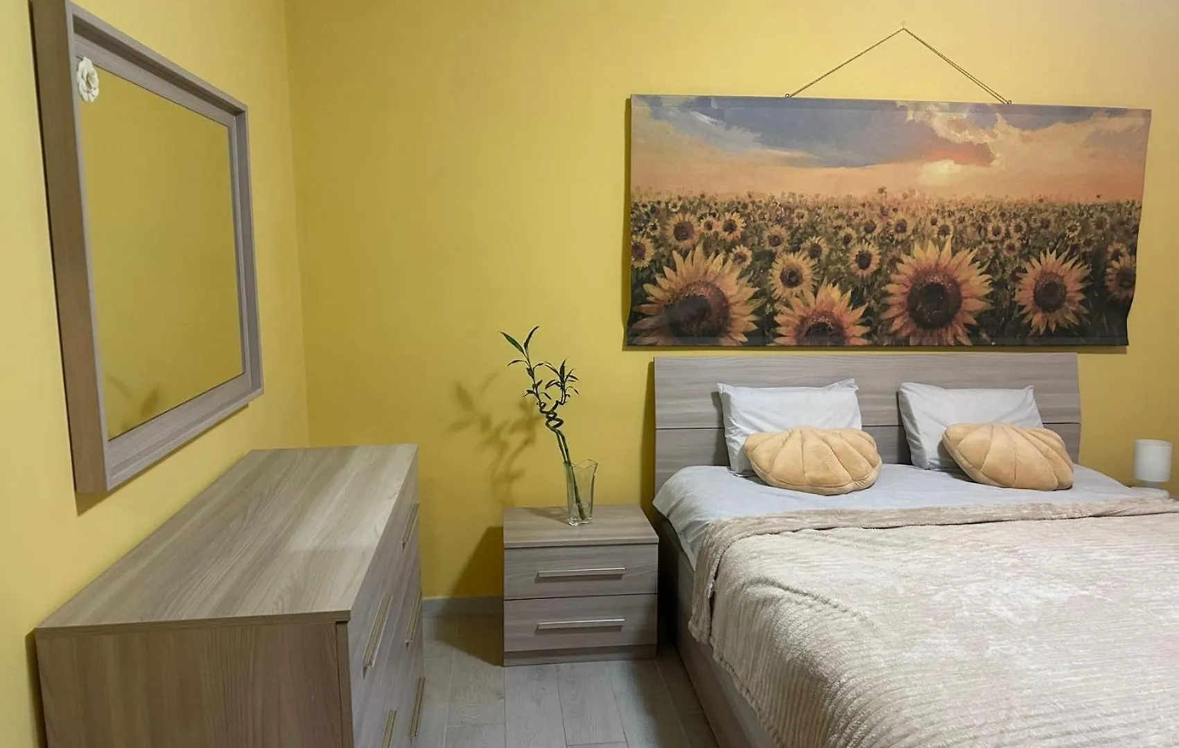 Apartment Sunflower Rome Italy